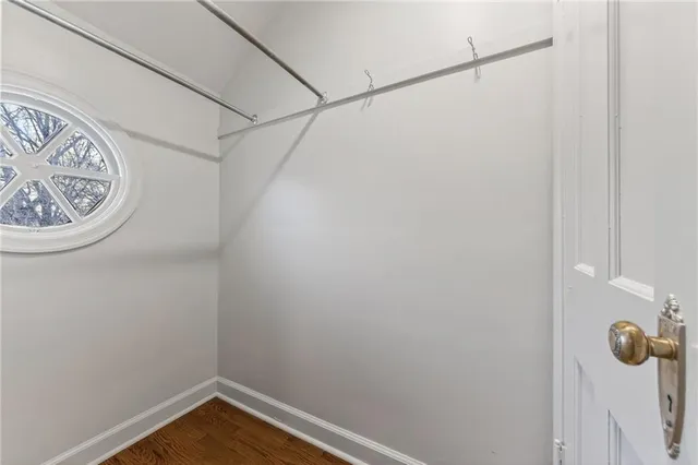 $699,950 | 900 Northeast Barnes Avenue, Kansas City, MO 64118