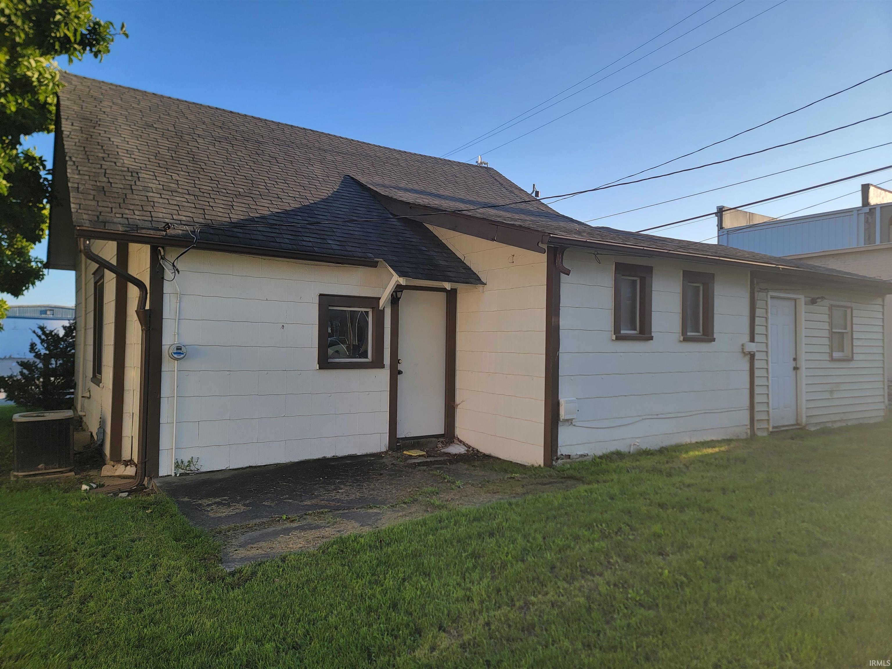 109 East Oak Street Butler, IN 46721 - Photo 20 of 20 Gallery Image 20