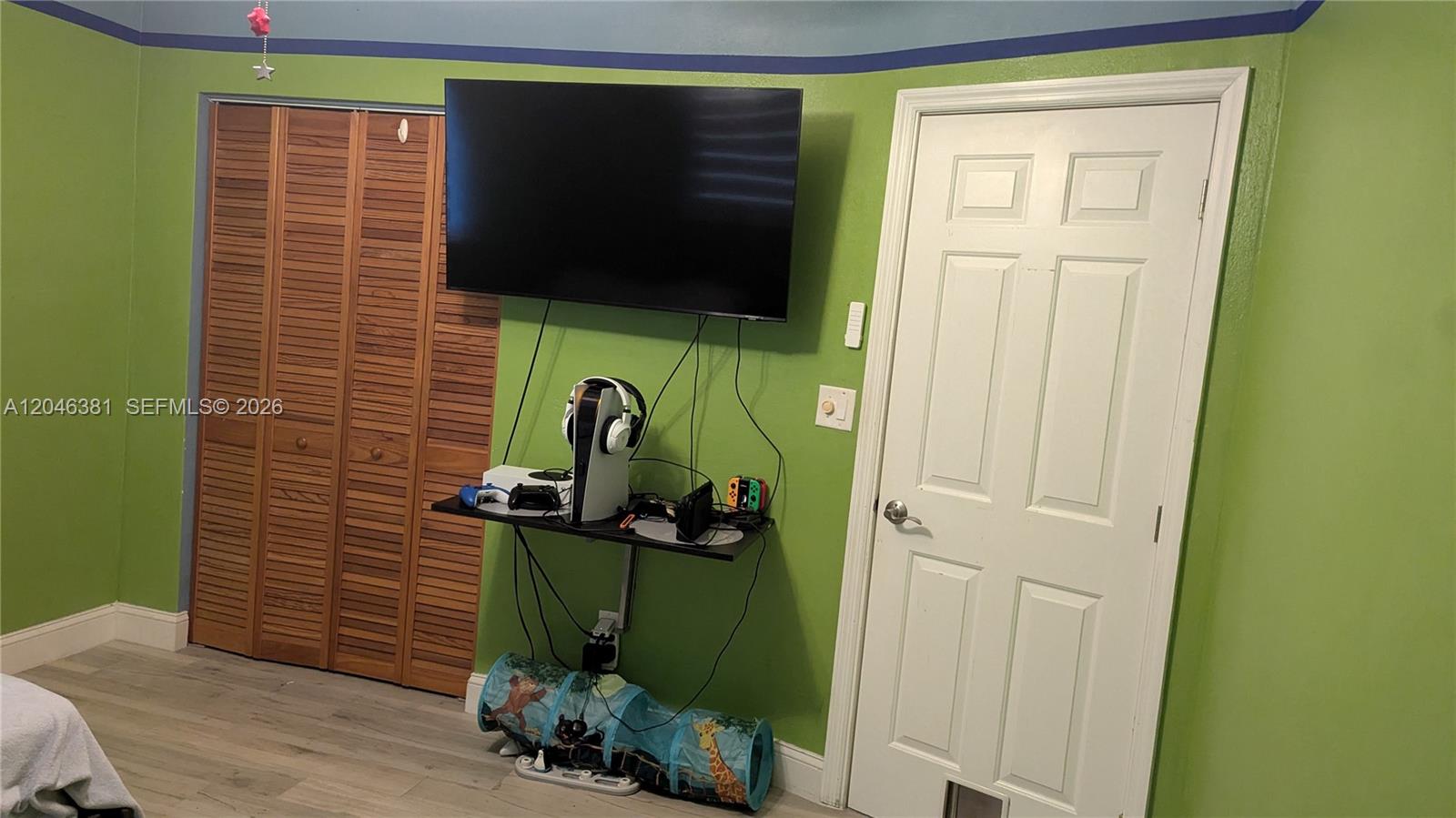 10442 Southwest 114th Street Miami, FL 33176 - Photo 36 of 48 Bedroom No 2-1