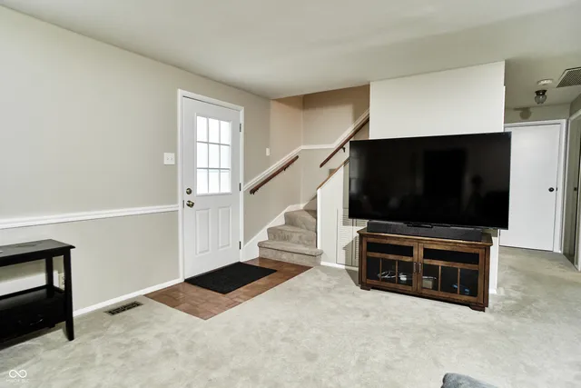 $324,900 | 7353 Grandview Drive, Indianapolis, IN 46260