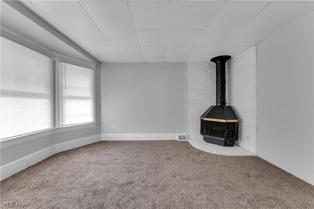 7419 Ottawa Road Cleveland, OH 44105 - Photo 8 of 31