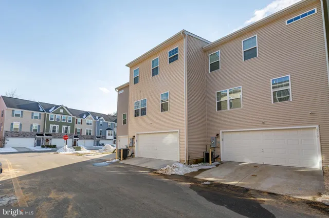 $429,000 | 2721 Wheatland Station Way, Fredericksburg, VA 22408