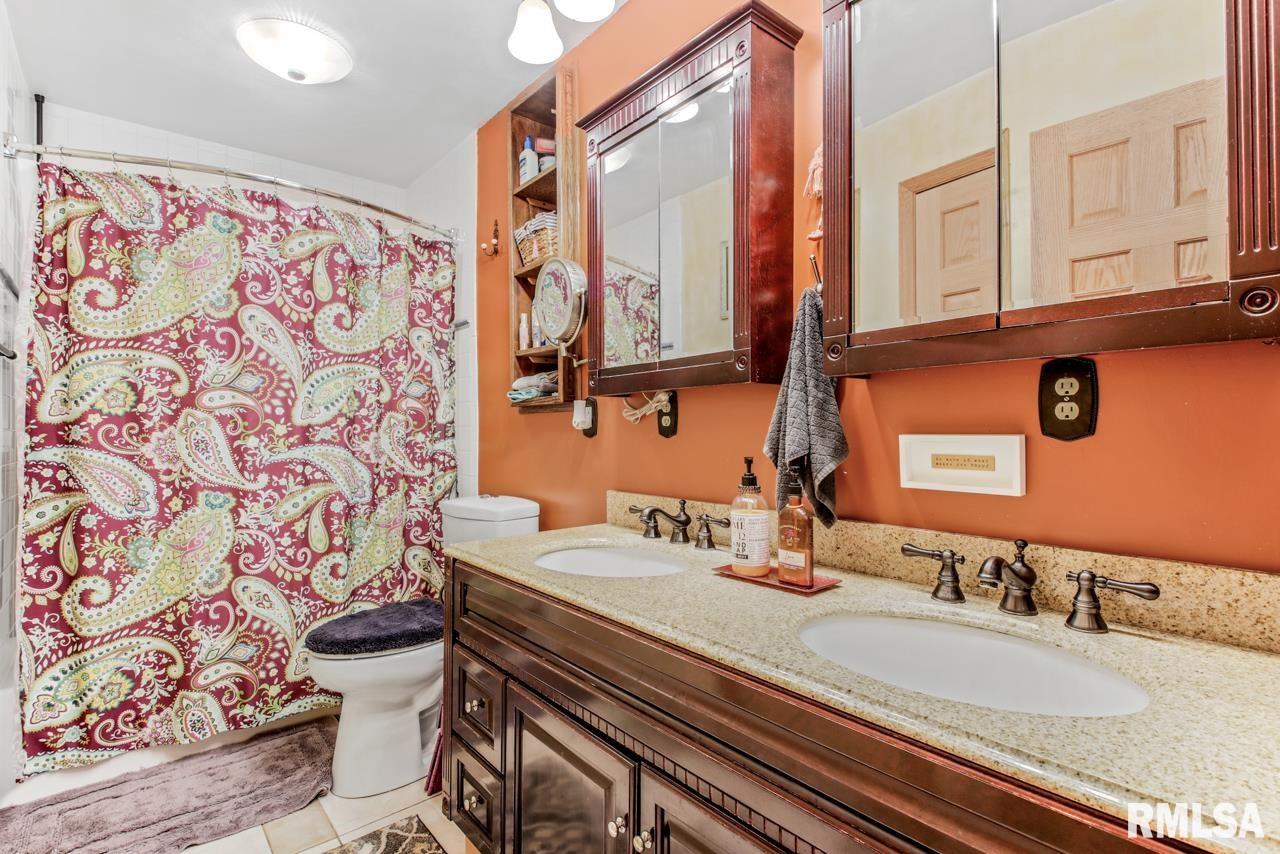 6524 North Post Oak Road Peoria, IL 61615 - Photo 26 of 38 Gallery Image 26