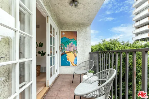 $575,000 | 1230 Horn Avenue, Unit 516, West Hollywood, CA 90069