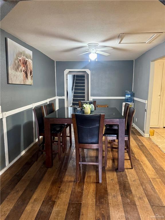 210 West Monte Cristo Road, Unit R Edinburg, TX 78541 - Photo 4 of 18 a dining room with furniture and window