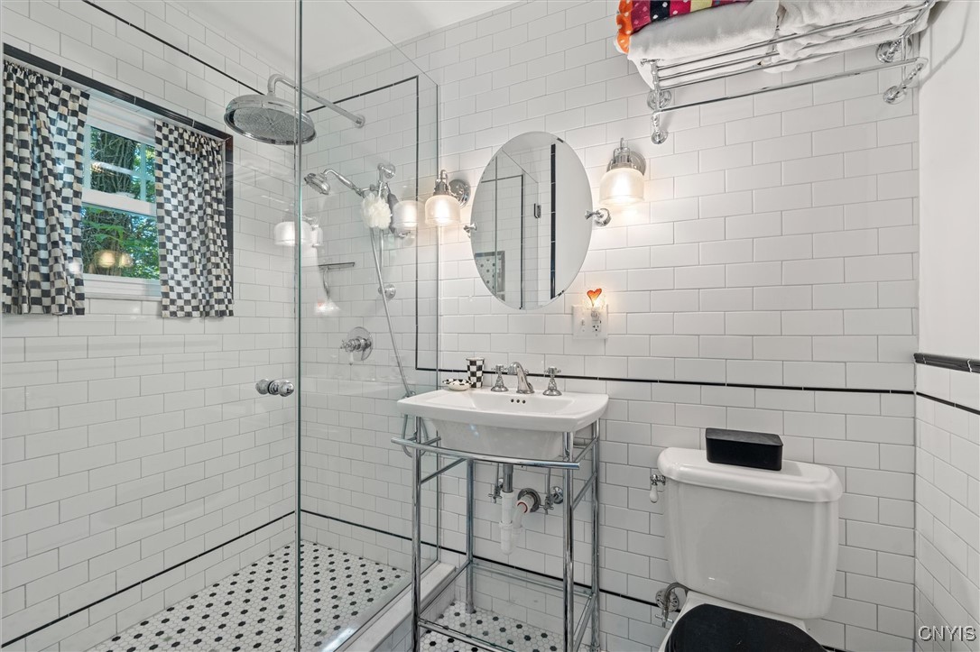 419 Cayuga Heights Road Ithaca Town, NY 14850 - Photo 21 of 44 Bedroom #2 ensuite