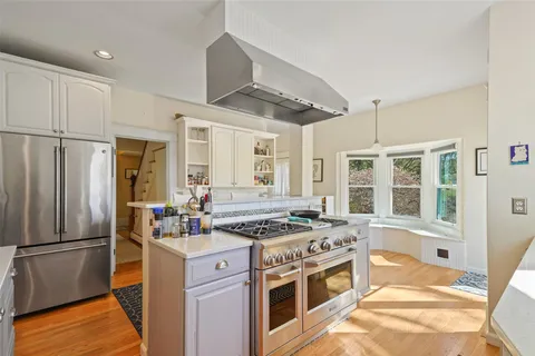 $785,000 | 217 Lafayette Avenue, Cortlandt Manor, NY 10567