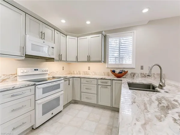 $340,000 | 8471 Southbridge Drive, Unit 1, Estero, FL 33967