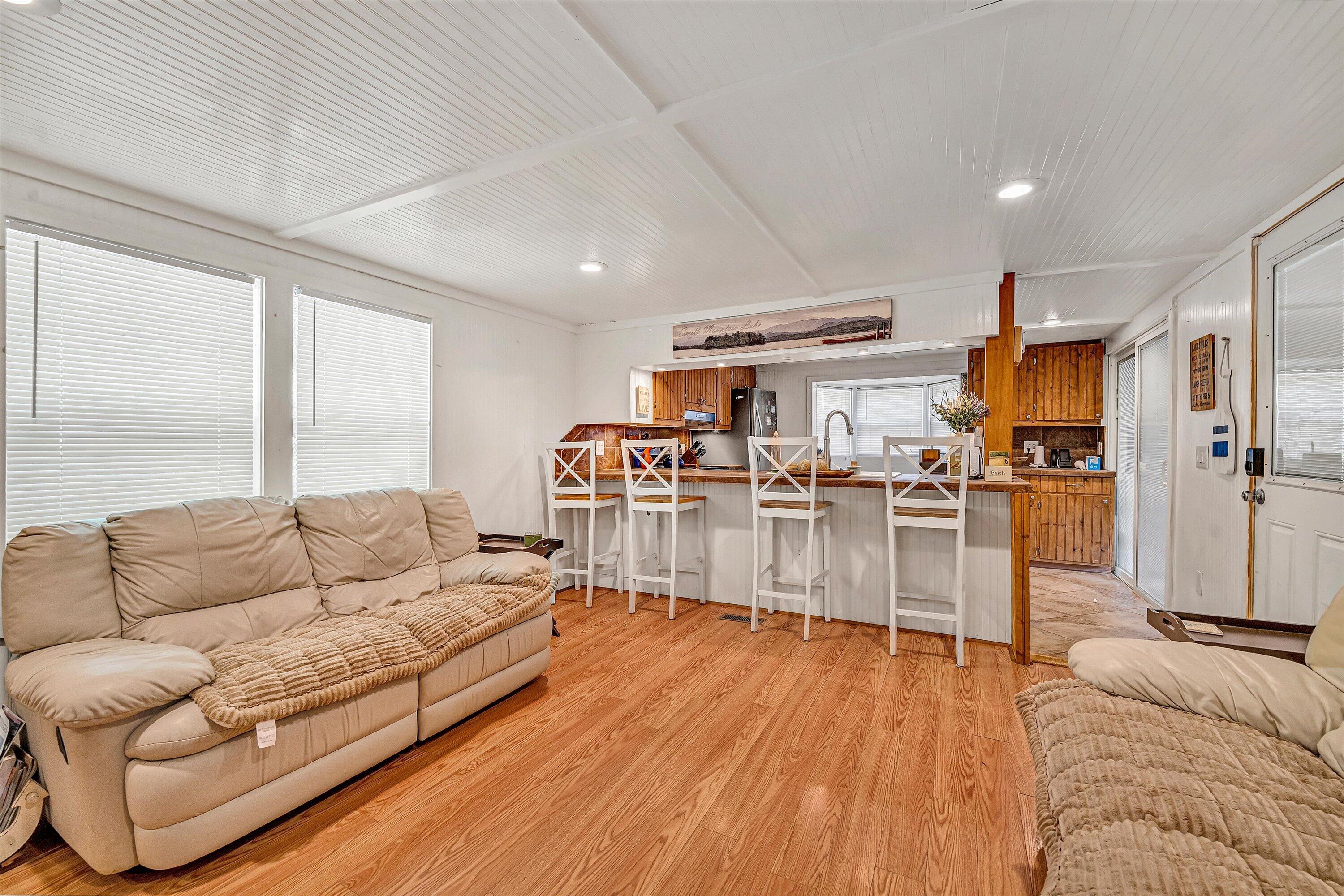208 Munsons Road Penhook, VA 24137 - Photo 15 of 49 32-SGM-79