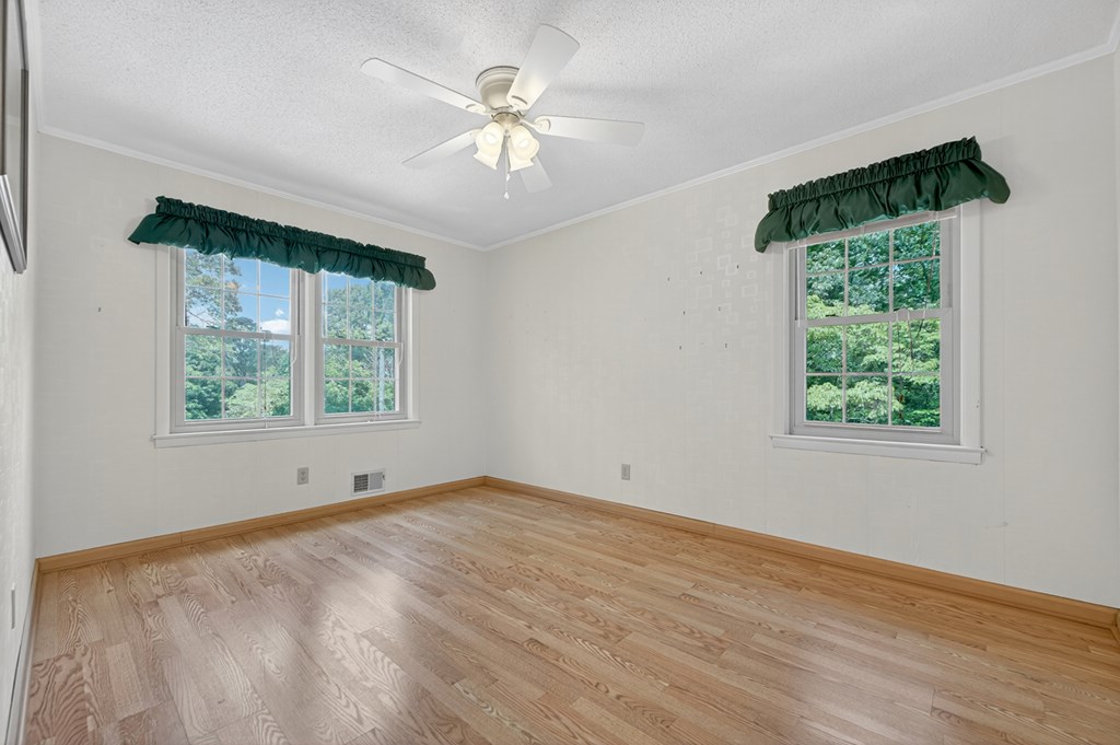 423 Chinquapin Road Ellijay, GA 30536 - Photo 40 of 64 Upper level bedroom