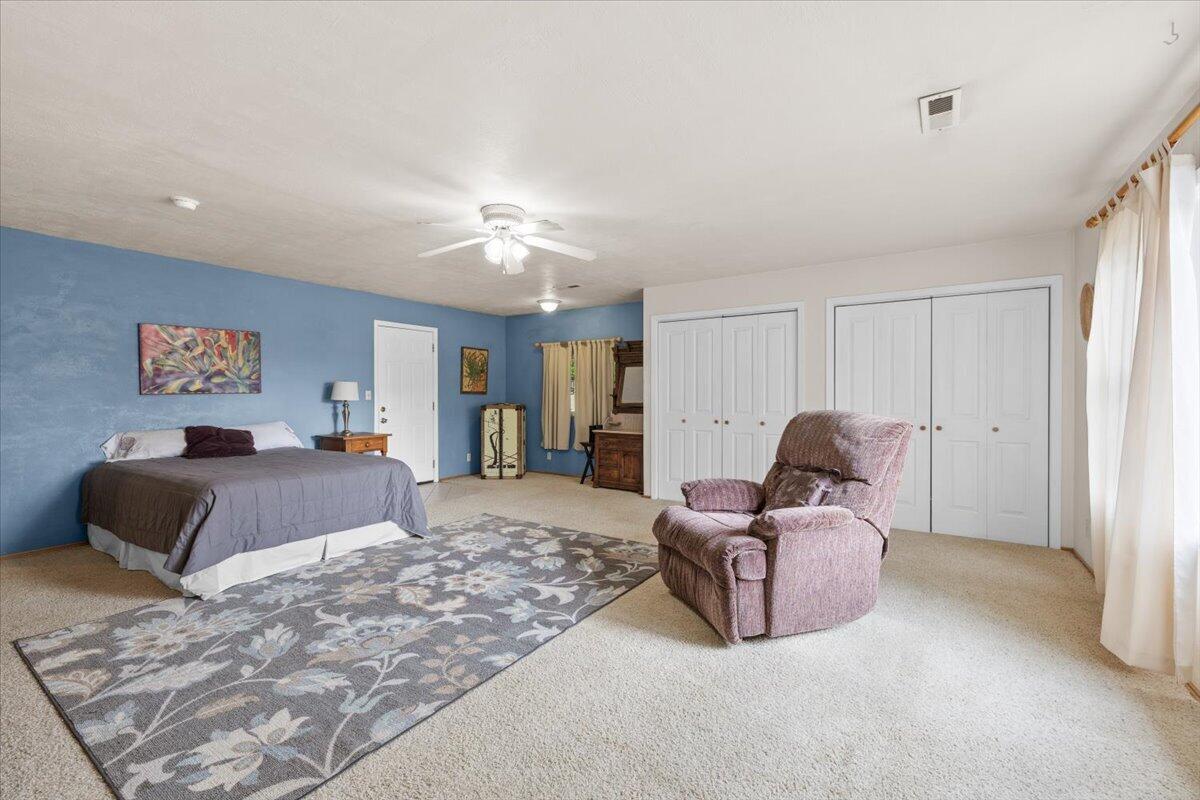 3307 Freeland Road Central Point, OR 97502 - Photo 15 of 34