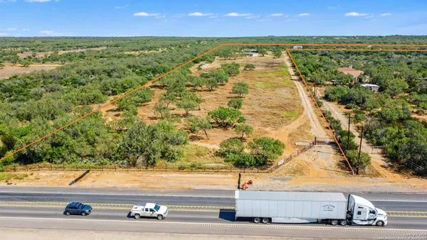 $1,300,000 | 20757 Highway 83, Laredo, TX 78045