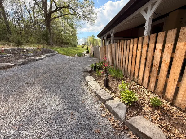 $250,000 | 4936 Hurricane Road, Jonesville, VA 24263