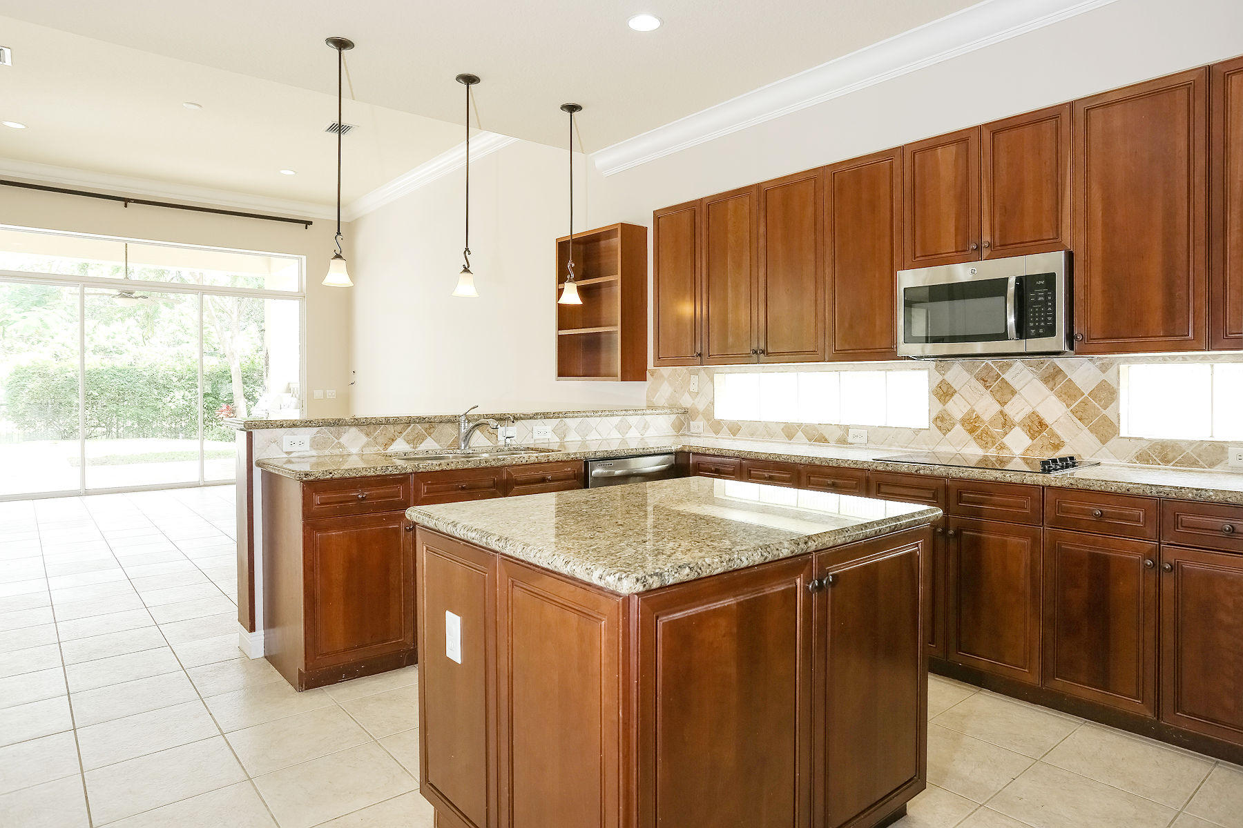 130 Bryce Lane Jupiter, FL 33458 - Photo 37 of 40 Kitchen