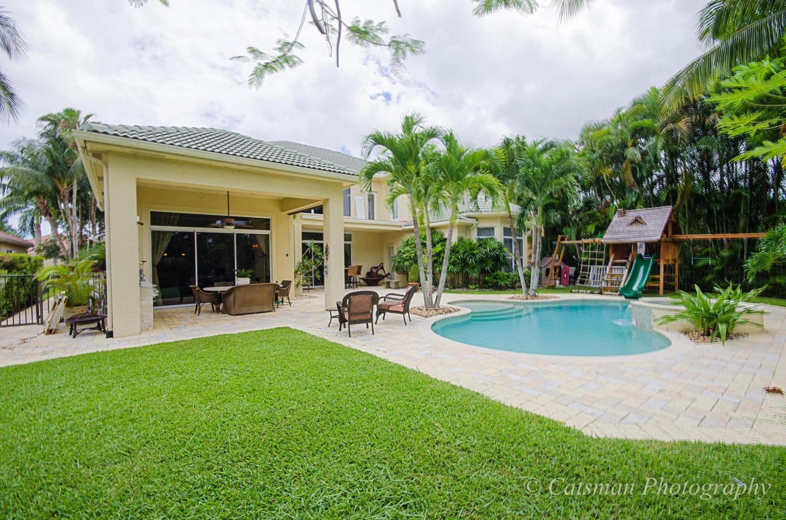 130 Bryce Lane Jupiter, FL 33458 - Photo 5 of 40 Backyard