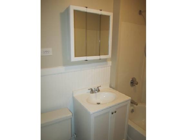 180 Calef Road Manchester, NH 03103 - Photo 11 of 23