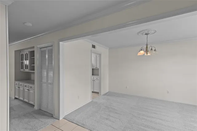 a view of empty room with window