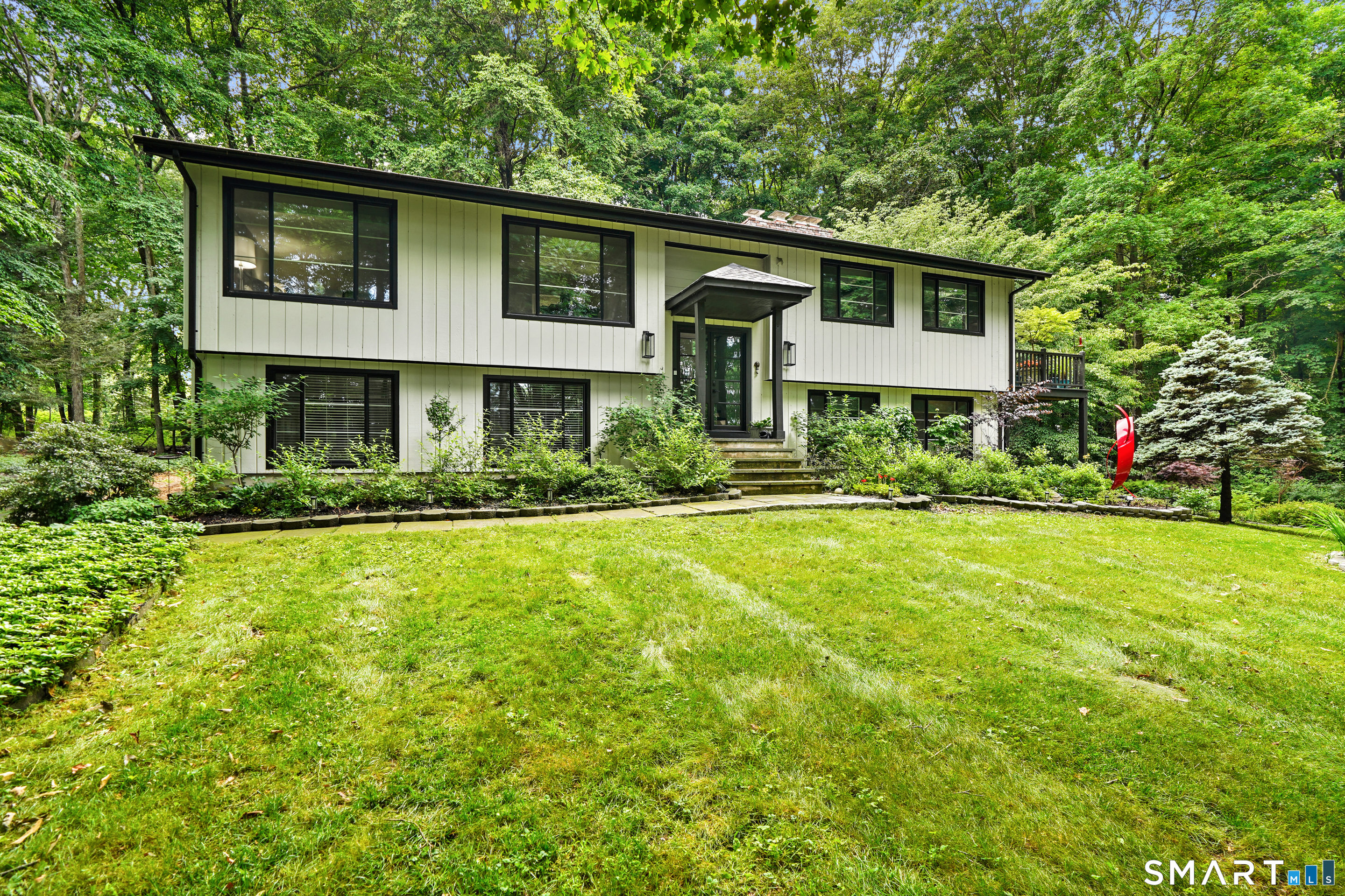 41 Silver Hill Road Ridgefield, CT 06877 - Photo 3 of 39