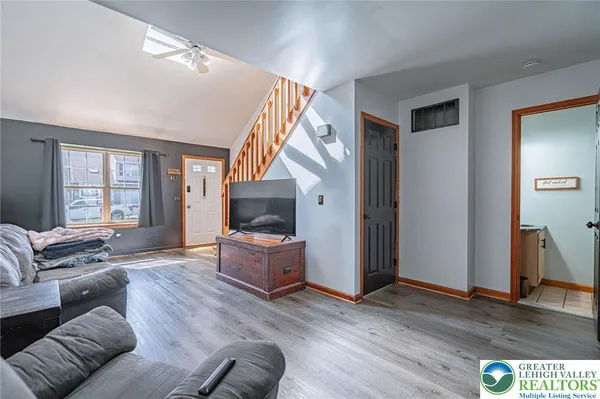 $350,000 | 2725 Victoria Lane, Easton, PA 18045