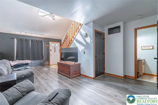 $350,000 | 2725 Victoria Lane, Easton, PA 18045