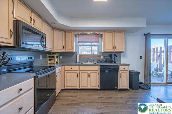 $350,000 | 2725 Victoria Lane, Easton, PA 18045