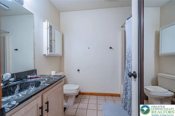 $350,000 | 2725 Victoria Lane, Easton, PA 18045