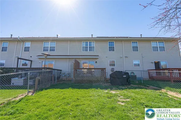 $350,000 | 2725 Victoria Lane, Easton, PA 18045