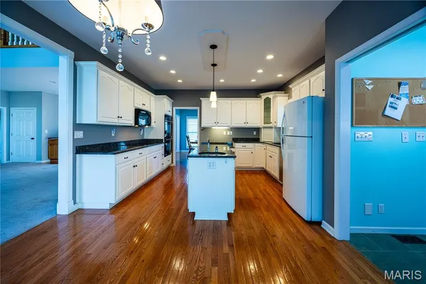 $525,000 | 2420 Kent Drive, Cape Girardeau, MO 63701