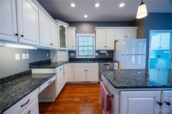 $525,000 | 2420 Kent Drive, Cape Girardeau, MO 63701