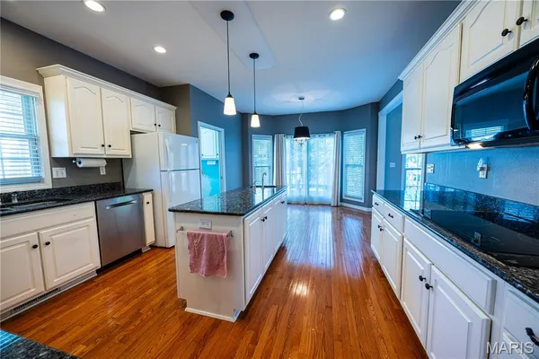 $525,000 | 2420 Kent Drive, Cape Girardeau, MO 63701