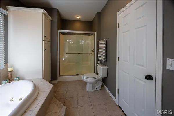 $525,000 | 2420 Kent Drive, Cape Girardeau, MO 63701