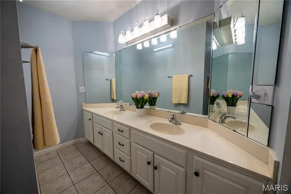 $525,000 | 2420 Kent Drive, Cape Girardeau, MO 63701