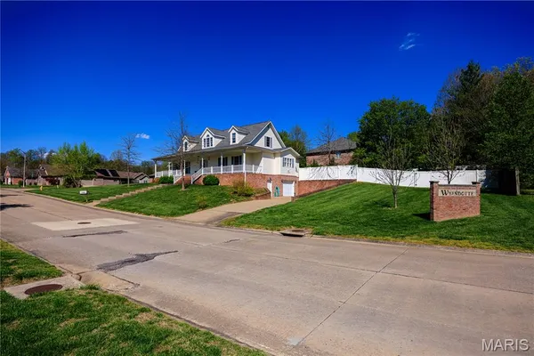$525,000 | 2420 Kent Drive, Cape Girardeau, MO 63701