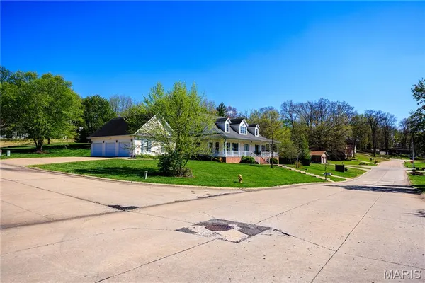 $525,000 | 2420 Kent Drive, Cape Girardeau, MO 63701