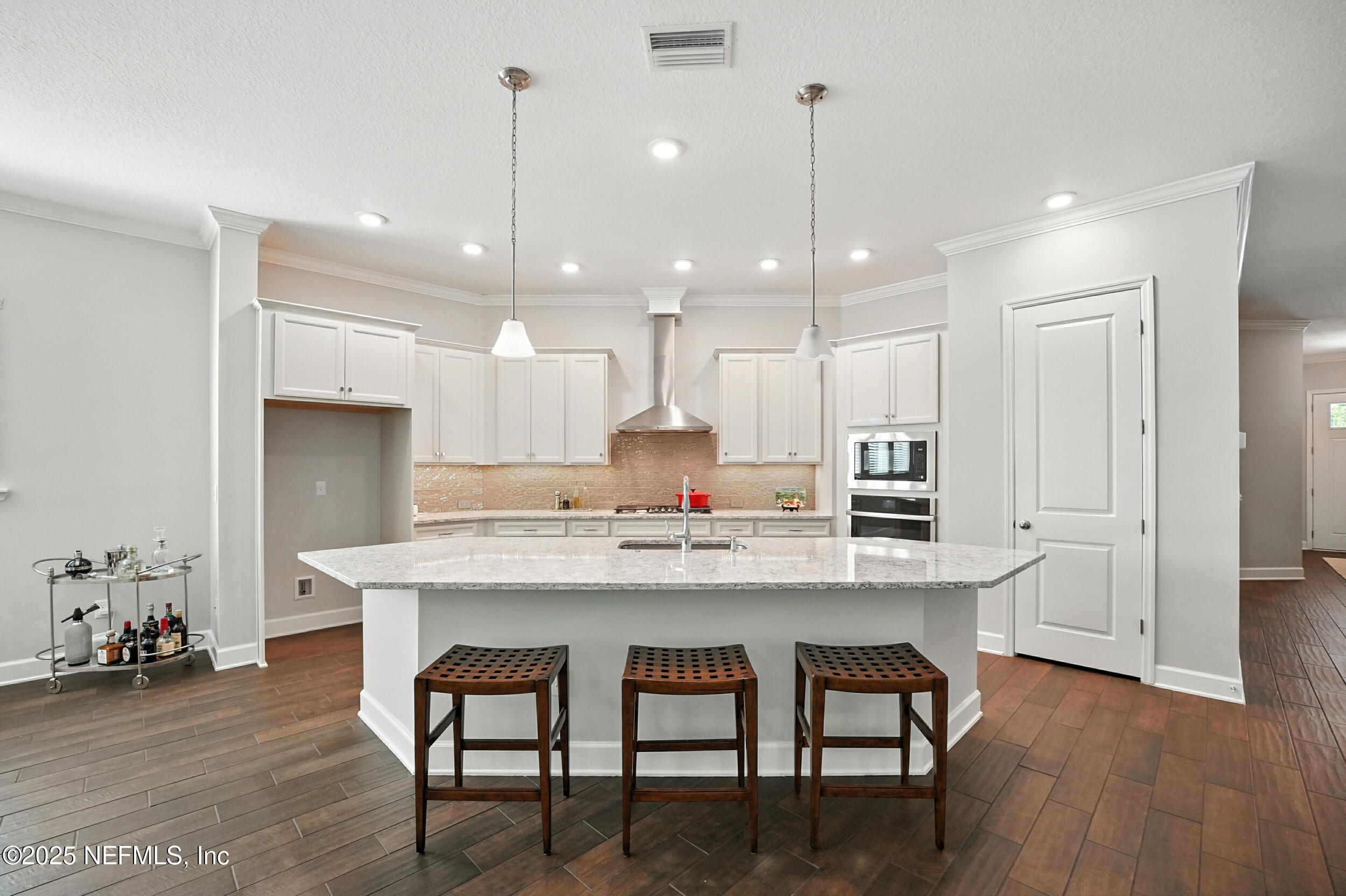 300 Shadow Rdg Trail Ponte Vedra, FL 32081 - Photo 6 of 47 Large Kitchen Island