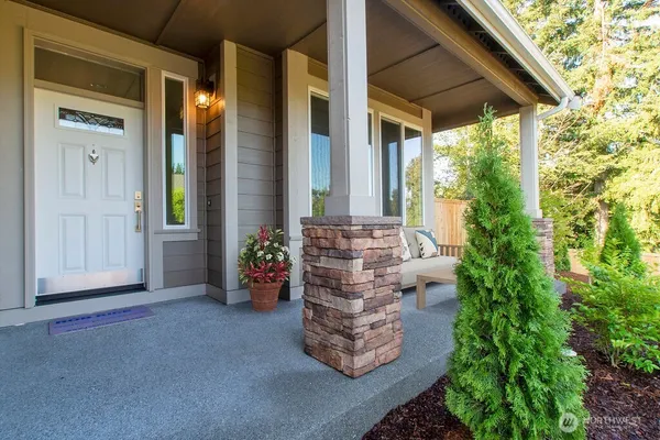 $689,950 | 9001 Wyatt Court Southeast, Tumwater, WA 98501