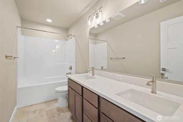 $689,950 | 9001 Wyatt Court Southeast, Tumwater, WA 98501