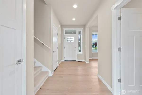 $689,950 | 9001 Wyatt Court Southeast, Tumwater, WA 98501