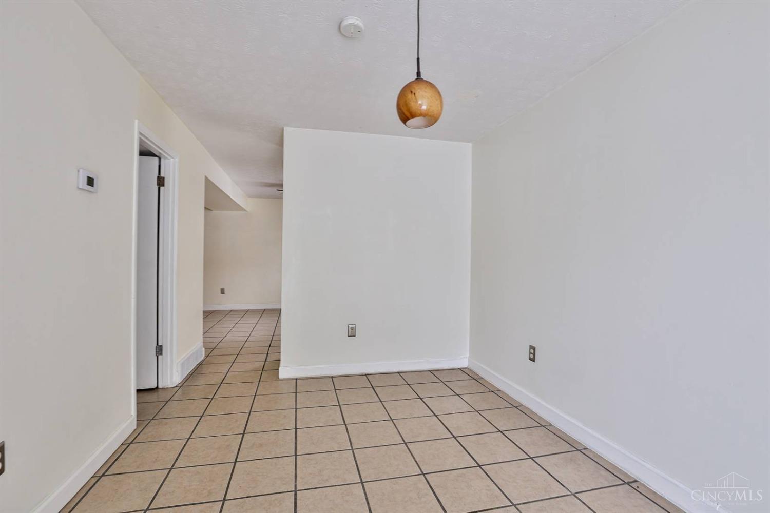 7752 Montgomery Road, Unit 56 Cincinnati, OH 45236 - Photo 8 of 29