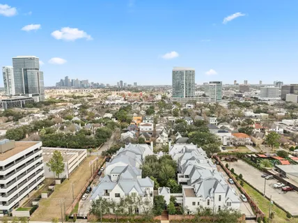 $2,000,000 | 3224 Bammel Lane, Houston, TX 77098