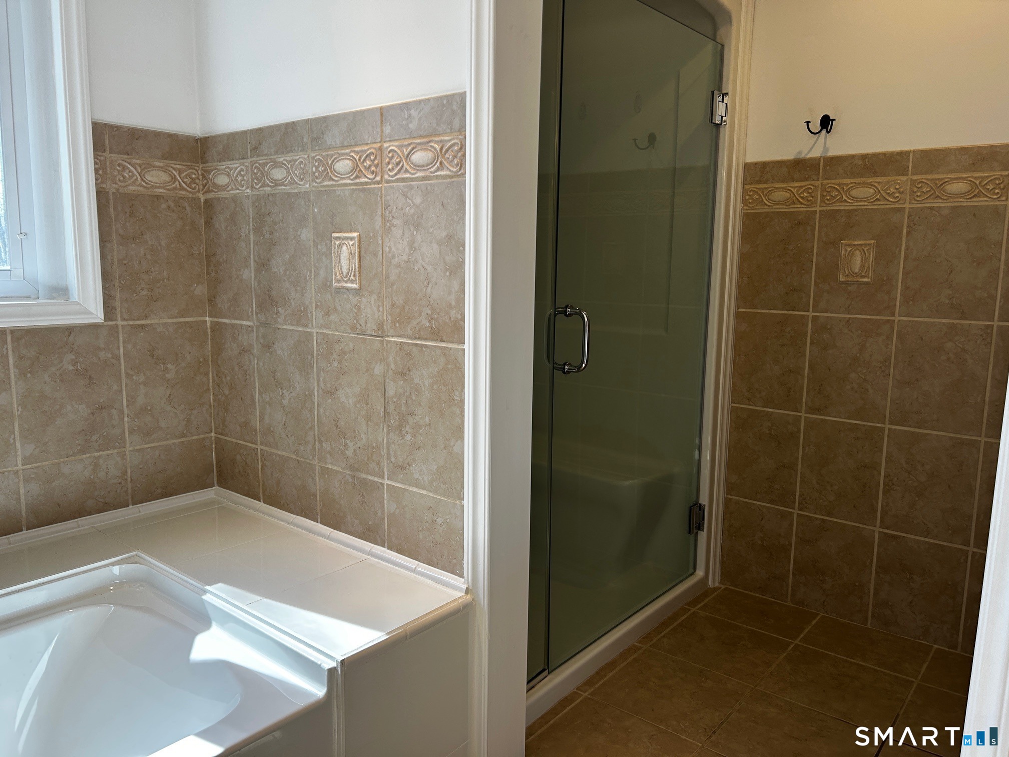 97 Godfrey Road Fairfield, CT 06825 - Photo 20 of 33 Primary bathroom