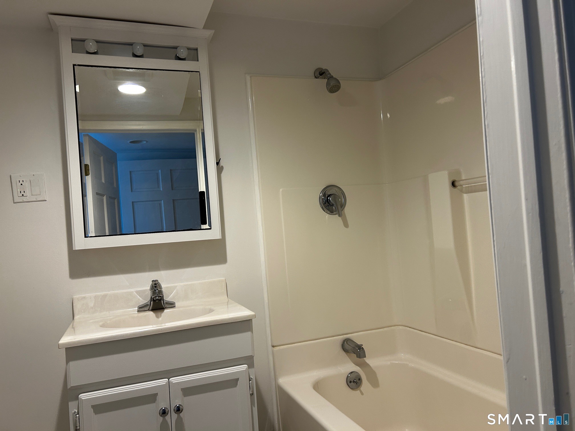 97 Godfrey Road Fairfield, CT 06825 - Photo 31 of 33 Basement full bathroom