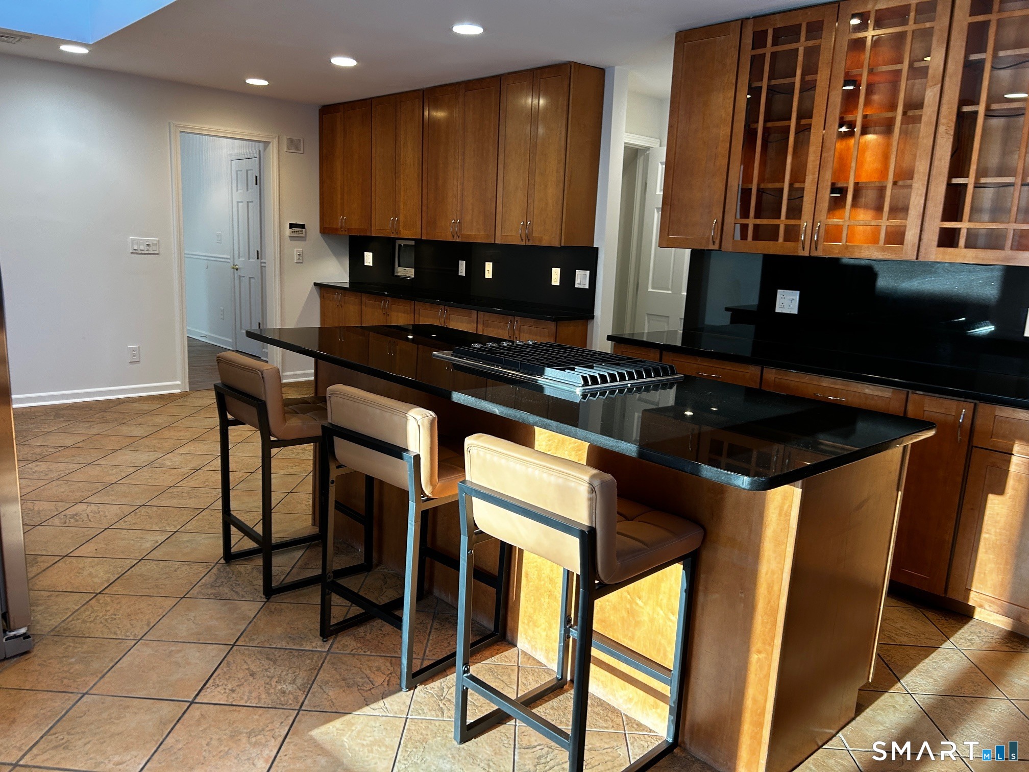 97 Godfrey Road Fairfield, CT 06825 - Photo 9 of 33