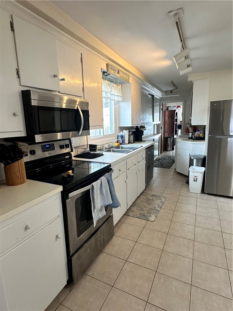 20 Annandale Road Newport, RI 02840 - Photo 16 of 17
