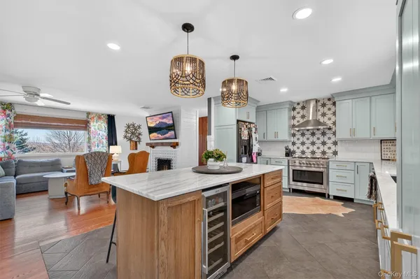 $3,500 | 49 Clover Hill Drive, Poughkeepsie, NY 12603