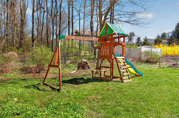 $3,500 | 49 Clover Hill Drive, Poughkeepsie, NY 12603