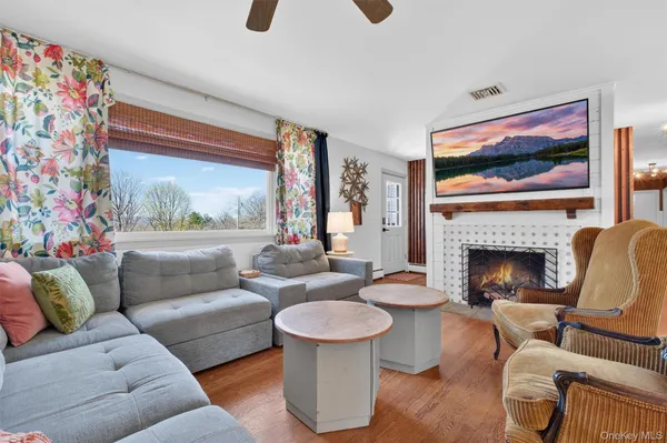 $3,500 | 49 Clover Hill Drive, Poughkeepsie, NY 12603