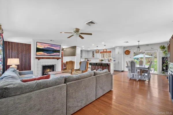 $3,500 | 49 Clover Hill Drive, Poughkeepsie, NY 12603