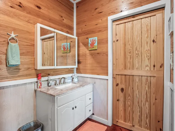 $575,000 | 344 Lily Circle, Eastpoint, FL 32328