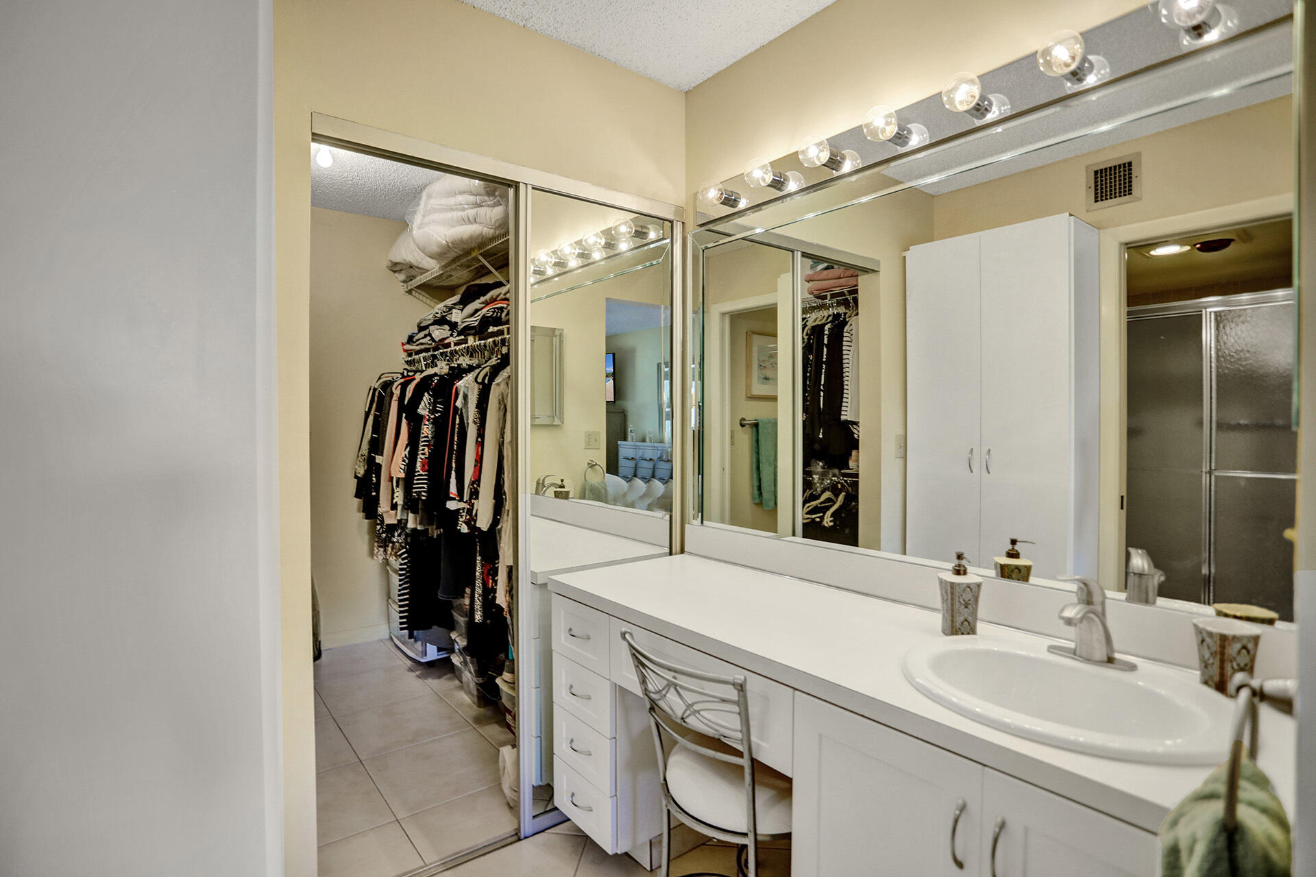 15075 Witney Road, Unit 212 Delray Beach, FL 33484 - Photo 31 of 57 Ensuite